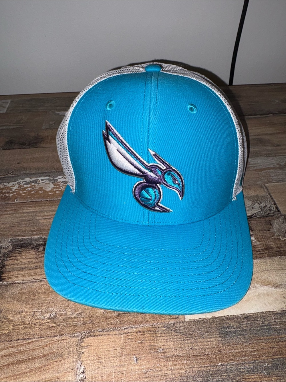 47 Teal and White Trucker Hat Charlotte Hornets